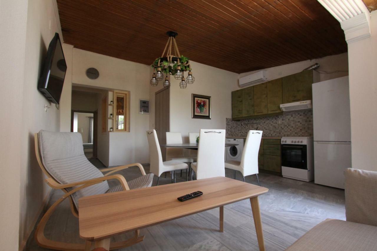 Villa Katerina'S à Nea Palatia Extérieur photo